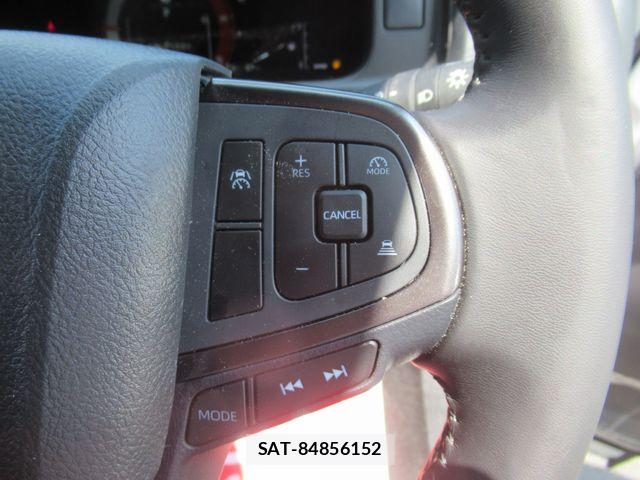 Toyota HIACE VAN 2026-06 8667046-21