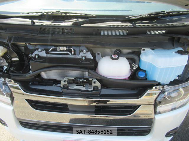 Toyota HIACE VAN 2026-06 8667046-26