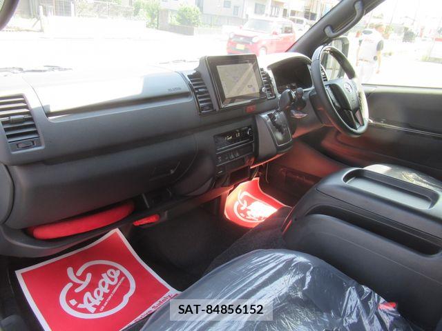 Toyota HIACE VAN 2026-06 8667046-5