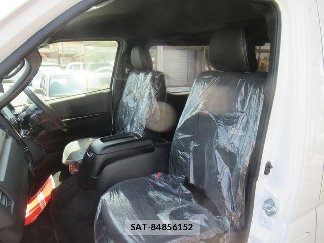 Toyota HIACE VAN 2026-06 8667046-6