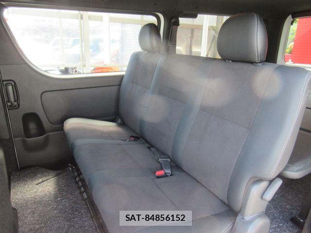 Toyota HIACE VAN 2026-06 8667046-7