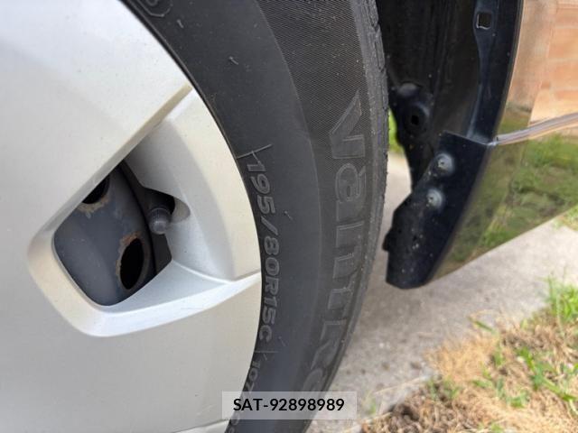 Toyota HIACE VAN 2009-10 8662060-13