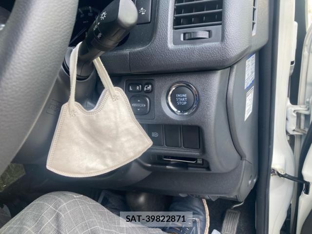 Toyota HIACE VAN 2023-03 8662037-15