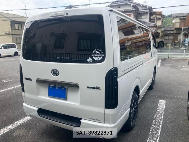 Toyota HIACE VAN 2023-03 8662037-3
