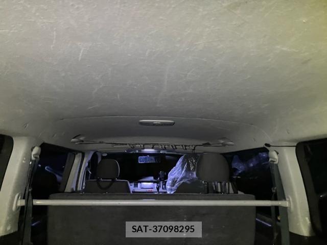 Toyota HIACE VAN 2013-09 8662059-15
