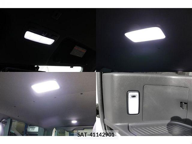 Toyota HIACE VAN 2024-01 8662026-19