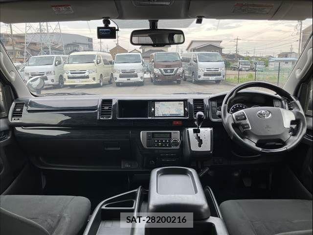 Toyota HIACE VAN 2014-09 8662054-10