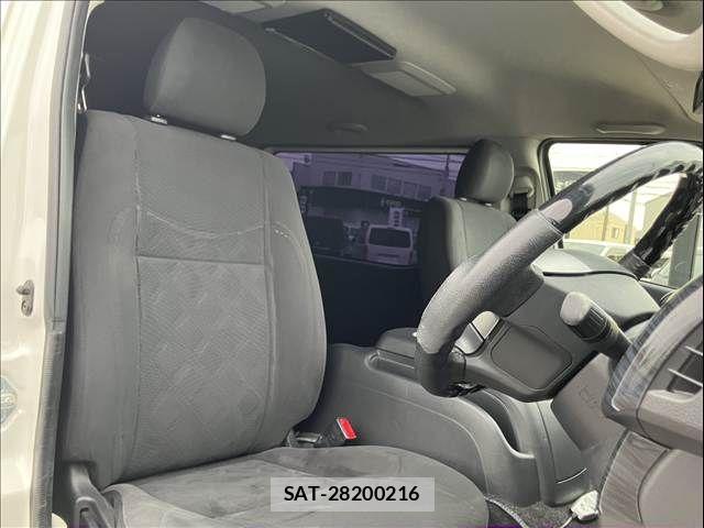 Toyota HIACE VAN 2014-09 8662054-13