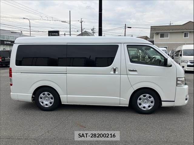 Toyota HIACE VAN 2014-09 8662054-18