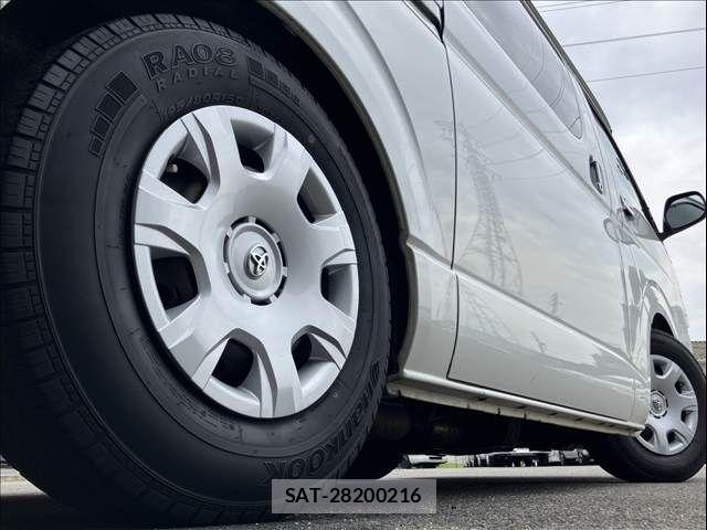 Toyota HIACE VAN 2014-09 8662054-21