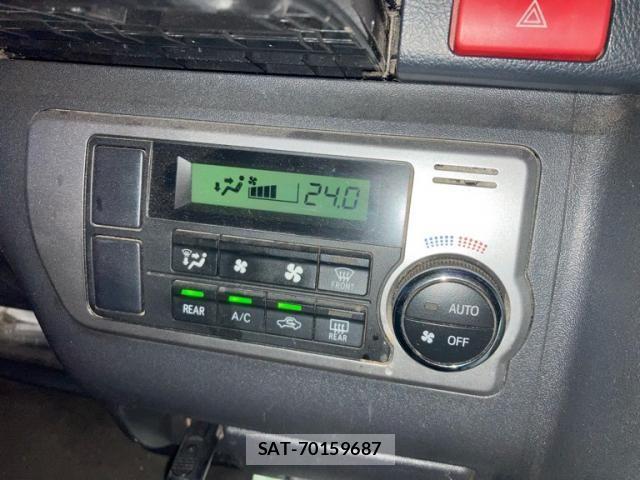 Toyota HIACE VAN 2015-04 8662056-16
