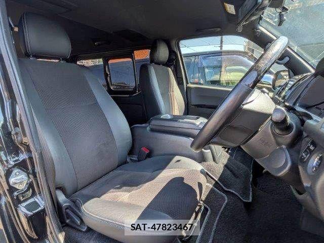 Toyota HIACE VAN 2019-08 8667051-12