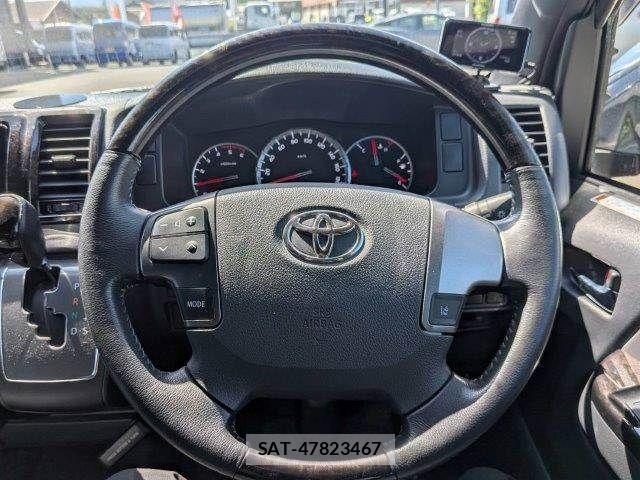 Toyota HIACE VAN 2019-08 8667051-15