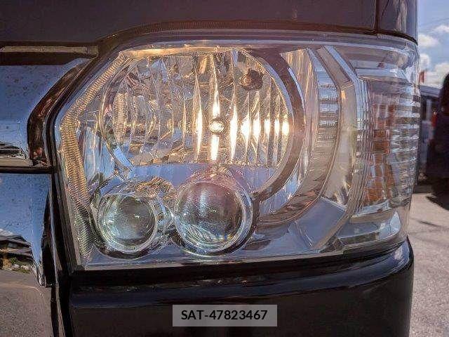 Toyota HIACE VAN 2019-08 8667051-16