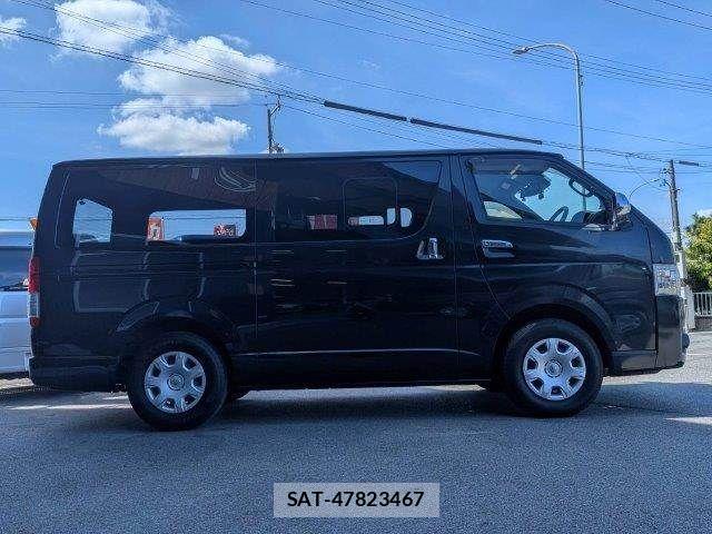 Toyota HIACE VAN 2019-08 8667051-21