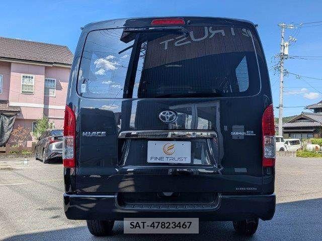 Toyota HIACE VAN 2019-08 8667051-23
