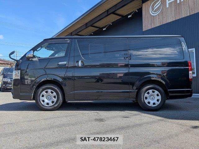 Toyota HIACE VAN 2019-08 8667051-25