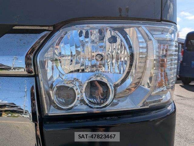 Toyota HIACE VAN 2019-08 8667051-26