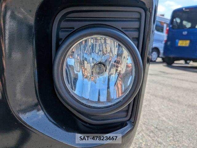 Toyota HIACE VAN 2019-08 8667051-28