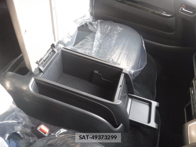 Toyota HIACE VAN 2026-08 8662030-23