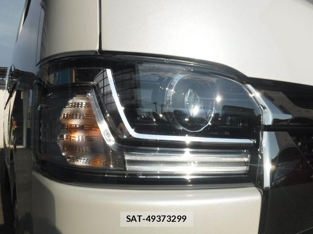 Toyota HIACE VAN 2026-08 8662030-27