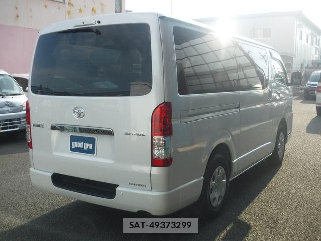 Toyota HIACE VAN 2026-08 8662030-5