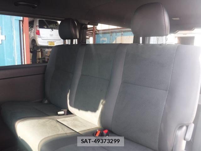 Toyota HIACE VAN 2026-08 8662030-8