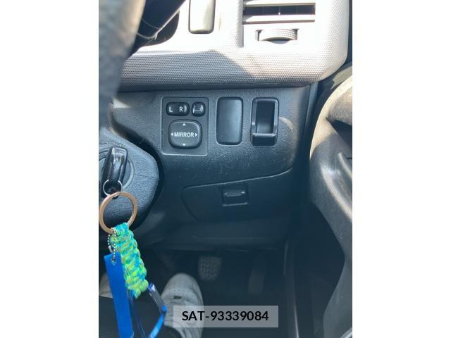 Toyota HIACE VAN 2011-11 8667055-13