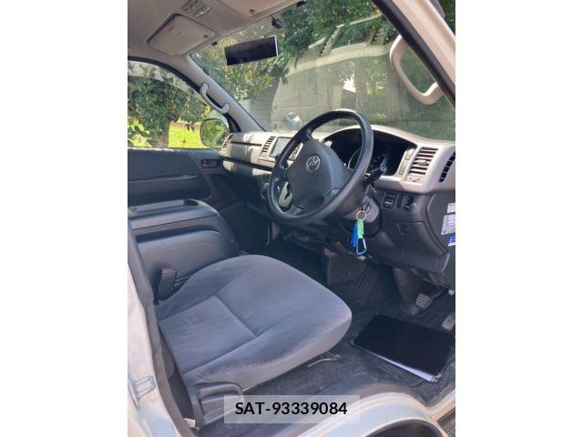 Toyota HIACE VAN 2011-11 8667055-16