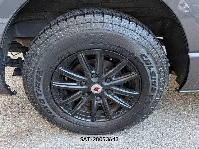 Toyota HIACE VAN 2019-12 8667052-28