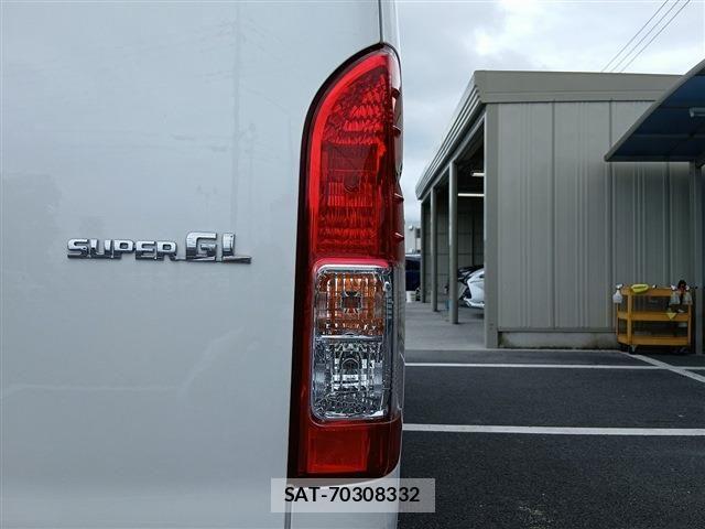 Toyota HIACE VAN 2014-03 8662050-12