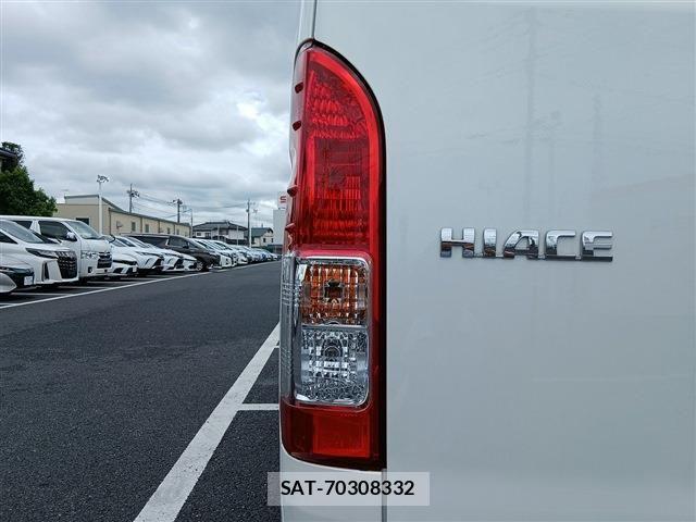Toyota HIACE VAN 2014-03 8662050-27