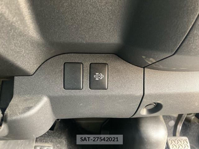 Toyota HIACE VAN 2020-07 8662042-22