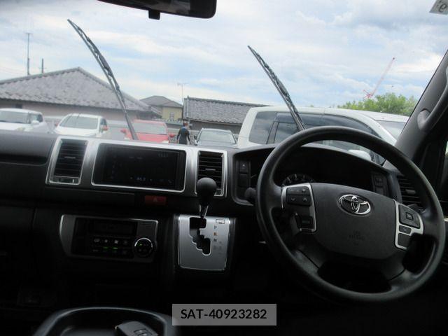 Toyota HIACE VAN 2023-09 8662036-12