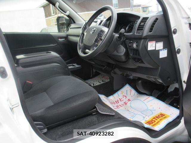 Toyota HIACE VAN 2023-09 8662036-13