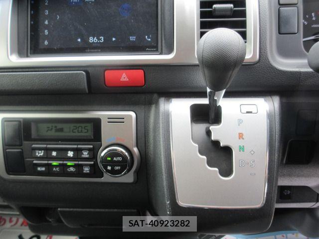 Toyota HIACE VAN 2023-09 8662036-16