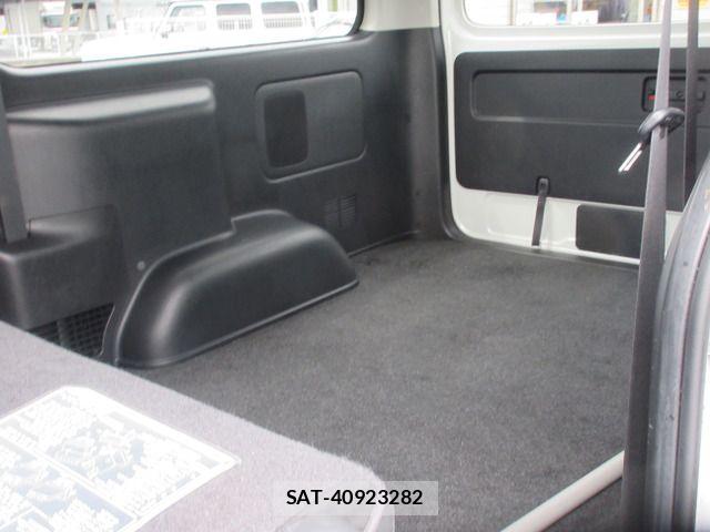 Toyota HIACE VAN 2023-09 8662036-5