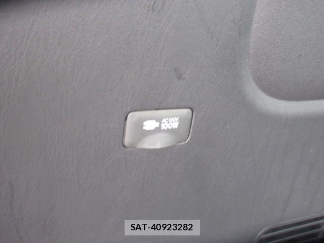 Toyota HIACE VAN 2023-09 8662036-7