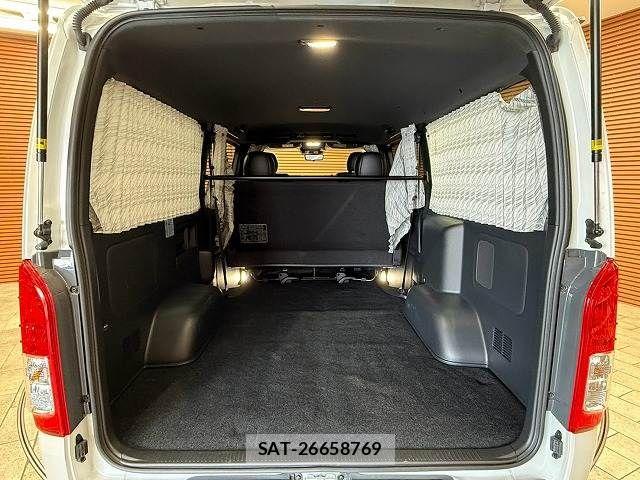 Toyota HIACE VAN 2025-10 8686800-12