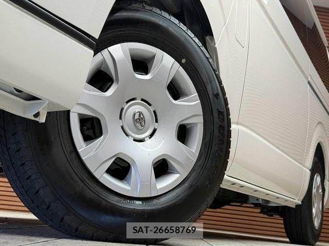 Toyota HIACE VAN 2025-10 8686800-18