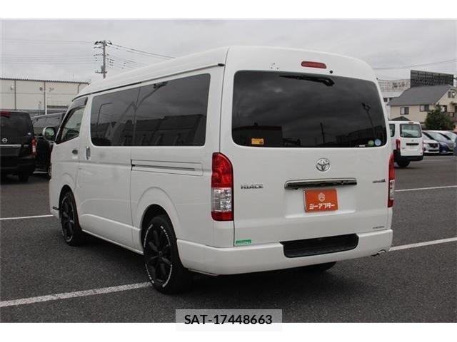 Toyota HIACE VAN 2018-04 8686802-14