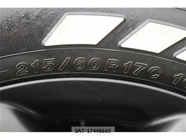 Toyota HIACE VAN 2018-04 8686802-23