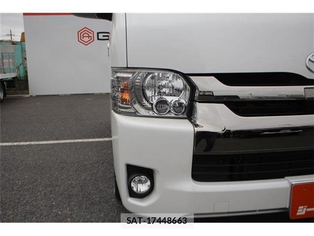 Toyota HIACE VAN 2018-04 8686802-24