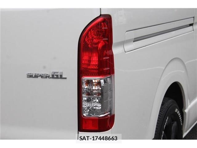 Toyota HIACE VAN 2018-04 8686802-29