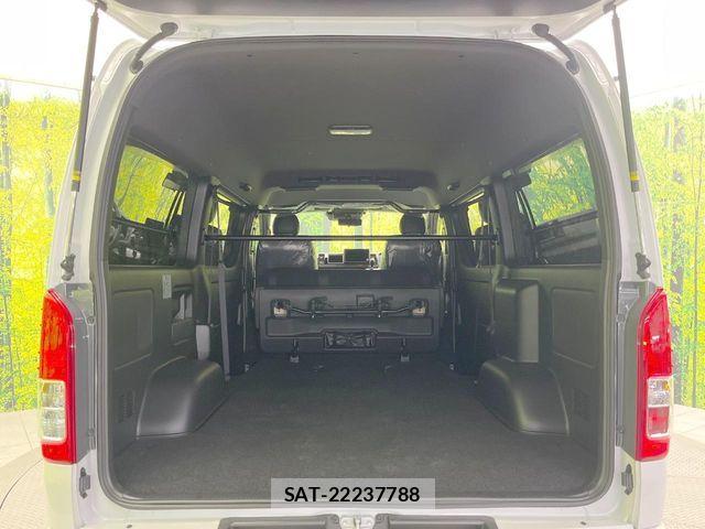 Toyota HIACE VAN 2026-07 8686798-9
