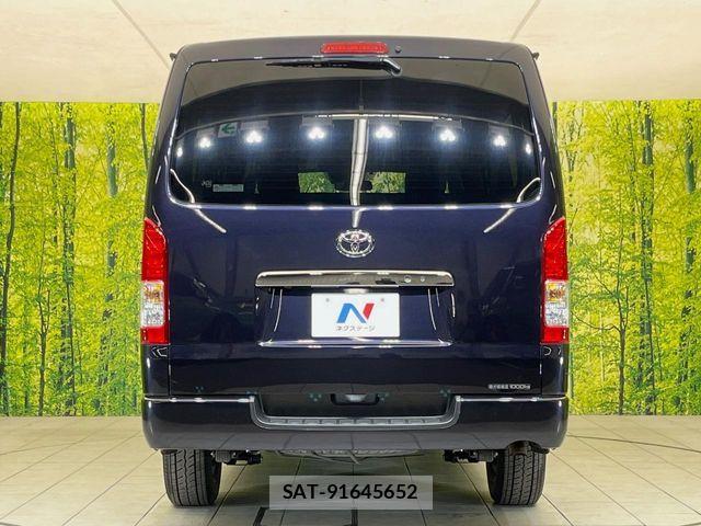 Toyota HIACE VAN 2020-09 8686801-14