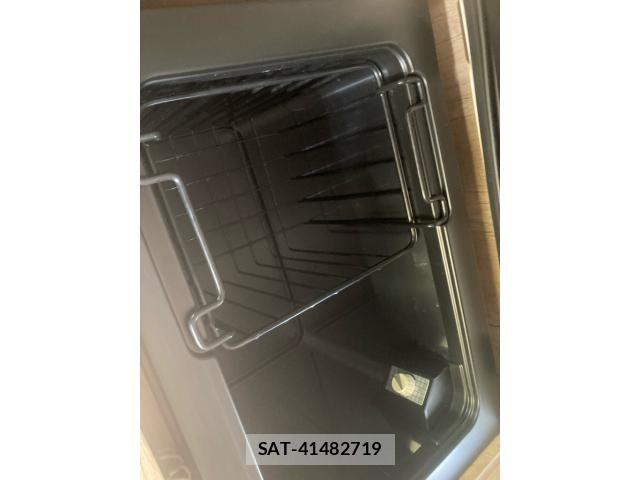 Toyota HIACE VAN 2022-10 8686799-9