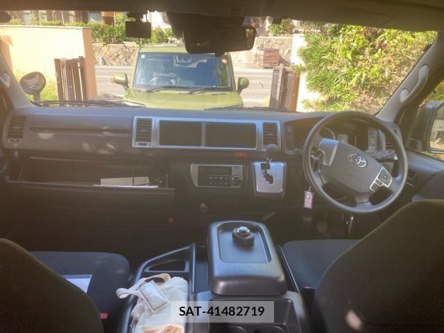 Toyota HIACE VAN 2022-10 8686799-12