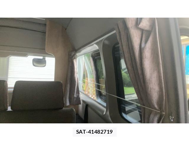 Toyota HIACE VAN 2022-10 8686799-24