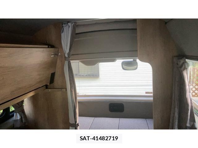 Toyota HIACE VAN 2022-10 8686799-25